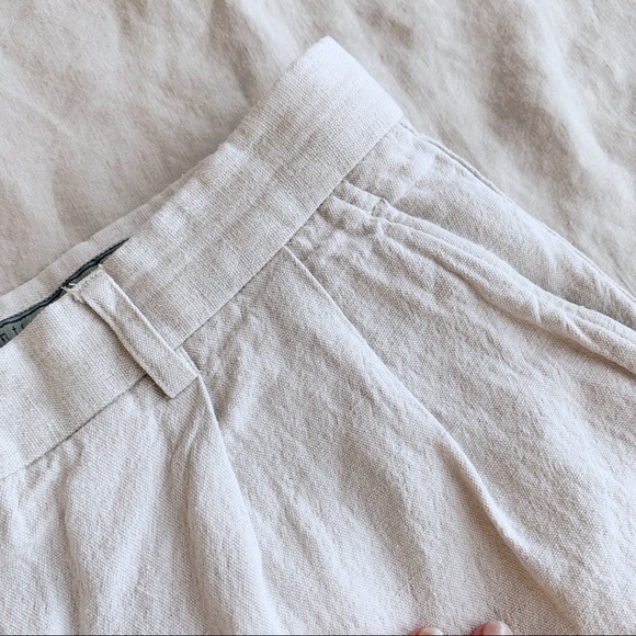 ‼️SOLD‼️Vintage beige linen cotton pleated bermuda shorts trouser high rise - Picture 5 of 8
